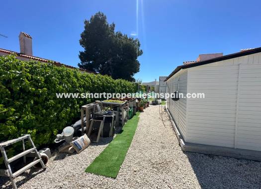 Reventa - Chalet Independiente - La Marina - Urbanización La Marina