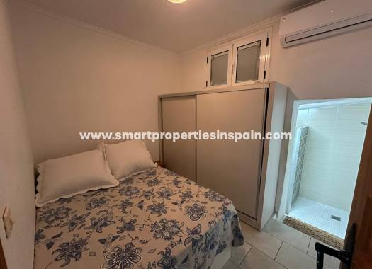 Wiederverkauf - Freistehendes Haus - La Marina - Urbanización La Marina