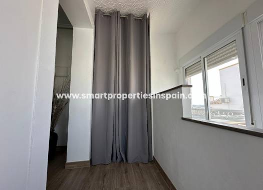 Wiederverkauf - Quad Villa - La Marina - Urbanización La Marina