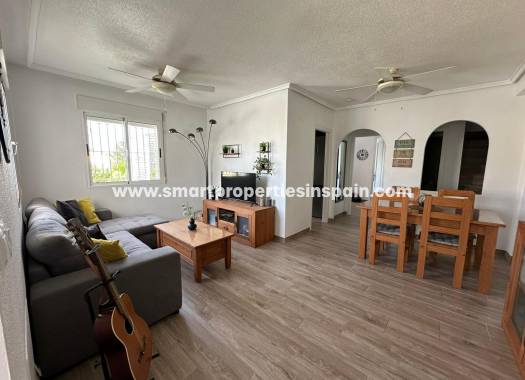 Wiederverkauf - Quad Villa - La Marina - Urbanización La Marina