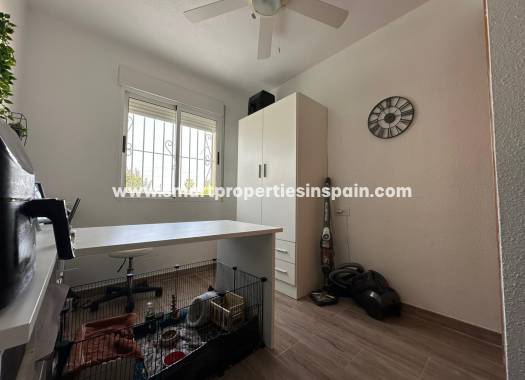 Wiederverkauf - Quad Villa - La Marina - Urbanización La Marina