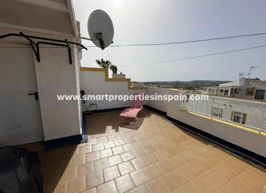 Wiederverkauf - Quad Villa - La Marina - Urbanización La Marina