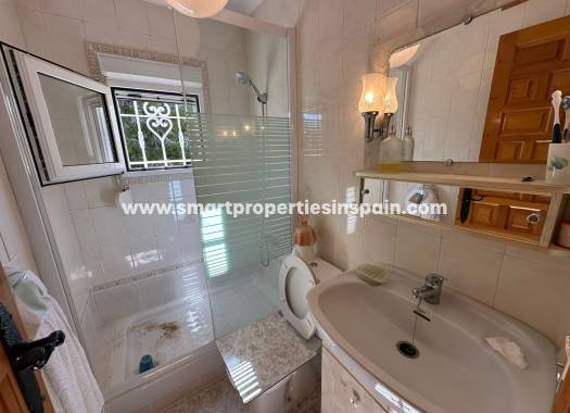 Wederverkoop - Detached Villa - La Marina - Urbanización La Marina