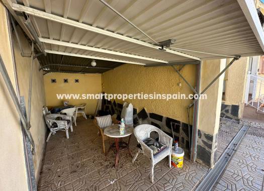 Wederverkoop - Detached Villa - La Marina - Urbanización La Marina