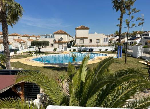 Wiederverkauf - Freistehendes Haus - La Marina - Urbanización La Marina