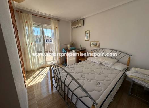 Wiederverkauf - Freistehendes Haus - La Marina - Urbanización La Marina