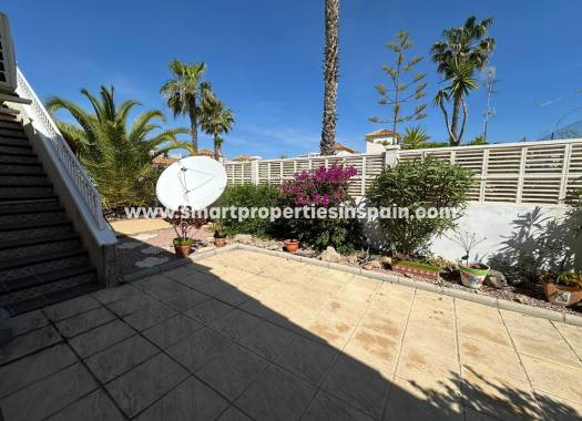 Wiederverkauf - Freistehendes Haus - La Marina - Urbanización La Marina