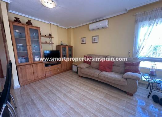 Wiederverkauf - Freistehendes Haus - La Marina - Urbanización La Marina