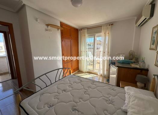 Wiederverkauf - Freistehendes Haus - La Marina - Urbanización La Marina