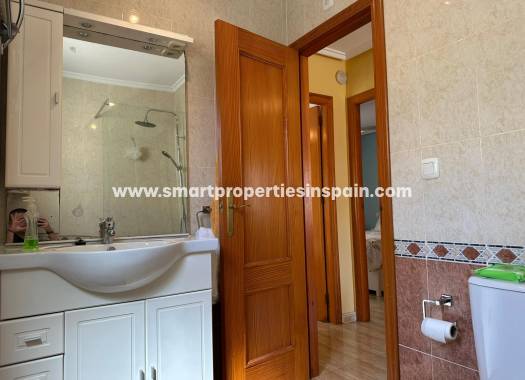 Wiederverkauf - Freistehendes Haus - La Marina - Urbanización La Marina