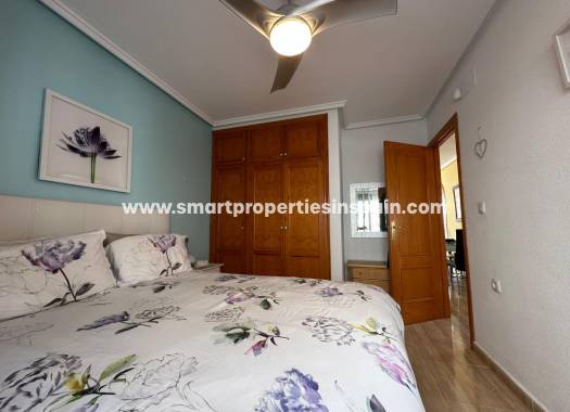 Wiederverkauf - Freistehendes Haus - La Marina - Urbanización La Marina