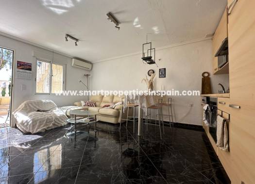 Reventa - Vivienda Semi Adosada - La Marina - Urbanización La Marina