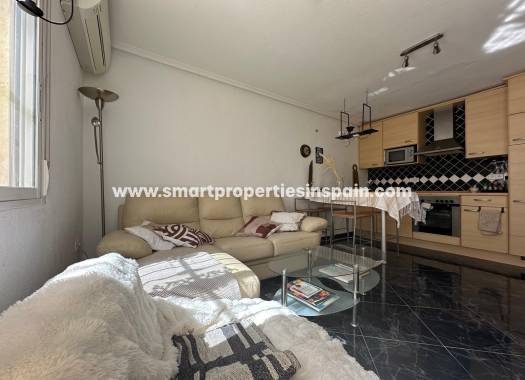 Reventa - Vivienda Semi Adosada - La Marina - Urbanización La Marina