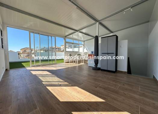 Wederverkoop - Quad Villa - La Marina - Urbanización La Marina