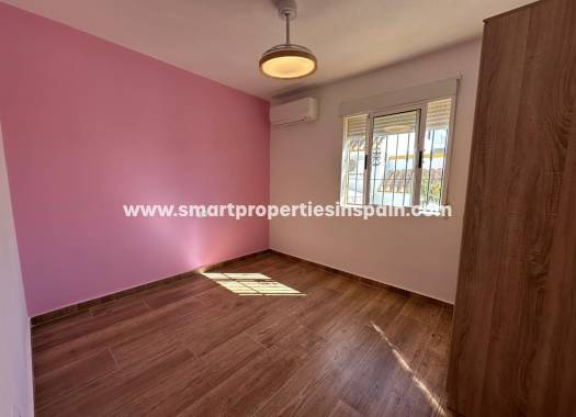 Wederverkoop - Quad Villa - La Marina - Urbanización La Marina