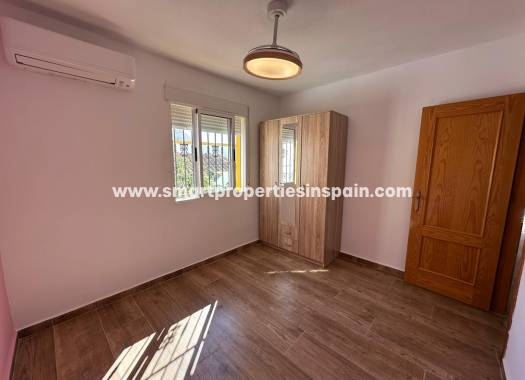 Wederverkoop - Quad Villa - La Marina - Urbanización La Marina