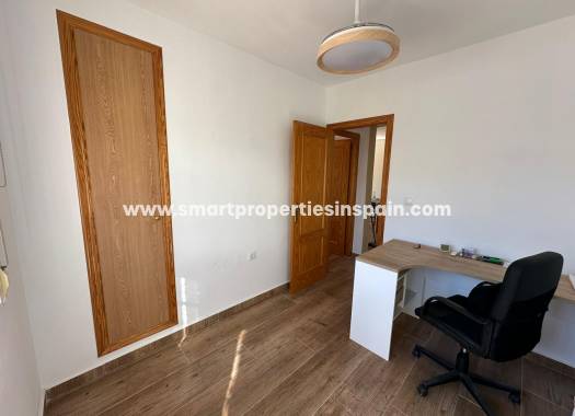 Wederverkoop - Quad Villa - La Marina - Urbanización La Marina