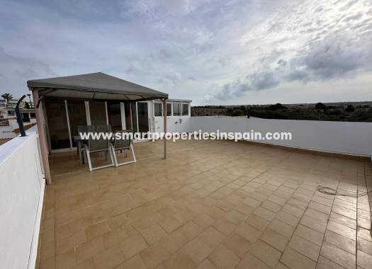 Resale - Semi Detached Villa - La Marina - Urbanización La Marina