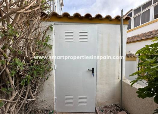 Resale - Semi Detached Villa - La Marina - Urbanización La Marina