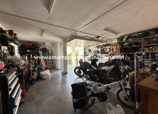 Reventa - Chalet Independiente - La Marina - Urbanización La Marina