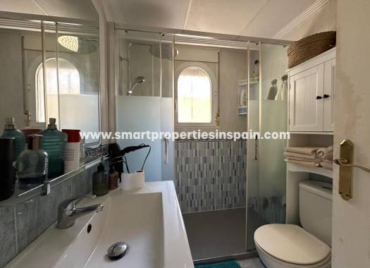Reventa - Chalet Independiente - La Marina - Urbanización La Marina
