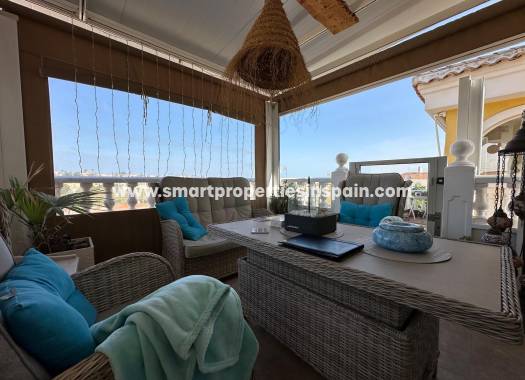 Reventa - Chalet Independiente - La Marina - Urbanización La Marina