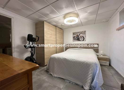 Reventa - Chalet Independiente - La Marina - Urbanización La Marina
