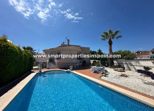 Resale - Detached Villa - La Marina - Urbanización La Marina