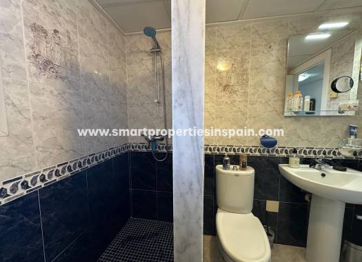 Resale - Detached Villa - La Marina - Urbanización La Marina