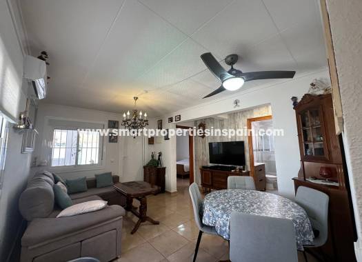 Wederverkoop - Detached Villa - La Marina - Urbanización La Marina