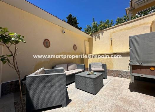 Reventa - Chalet Independiente - La Marina - Urbanización La Marina