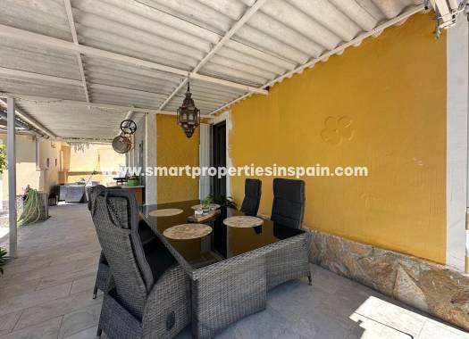 Reventa - Chalet Independiente - La Marina - Urbanización La Marina