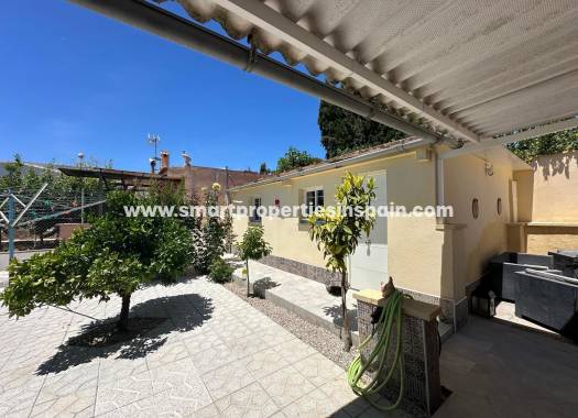 Reventa - Chalet Independiente - La Marina - Urbanización La Marina