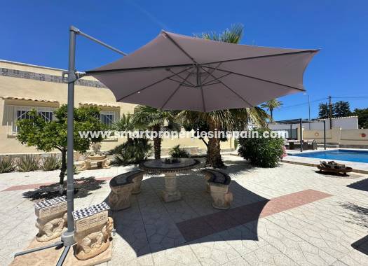 Reventa - Chalet Independiente - La Marina - Urbanización La Marina