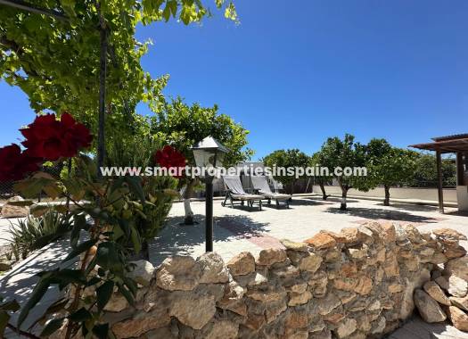 Reventa - Chalet Independiente - La Marina - Urbanización La Marina