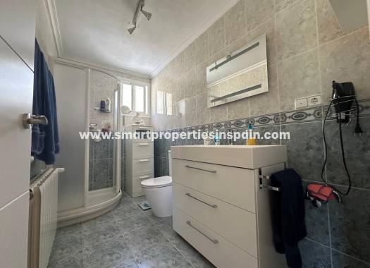 Reventa - Chalet Independiente - La Marina - Urbanización La Marina