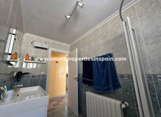 Reventa - Chalet Independiente - La Marina - Urbanización La Marina