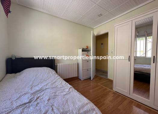 Reventa - Chalet Independiente - La Marina - Urbanización La Marina