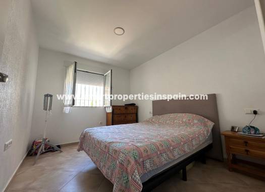 Resale - Townhouse - La Marina - Urbanización La Marina