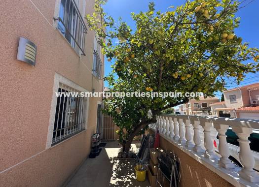 Resale - Townhouse - La Marina - Urbanización La Marina