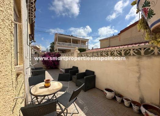 Reventa - Chalet Independiente - La Marina - Urbanización La Marina