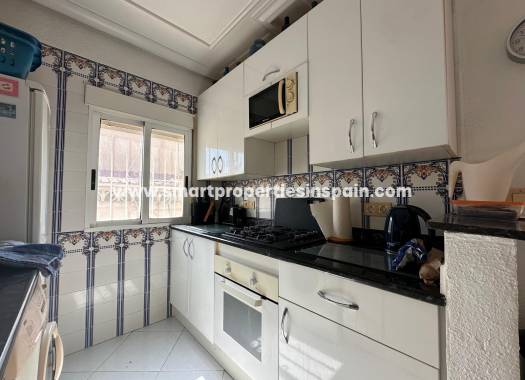 Reventa - Chalet Independiente - La Marina - Urbanización La Marina