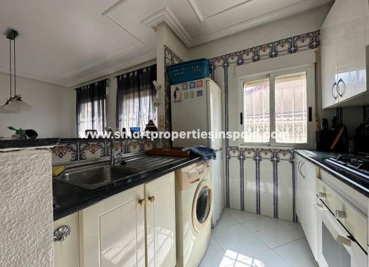 Reventa - Chalet Independiente - La Marina - Urbanización La Marina