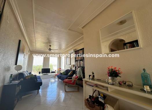 Reventa - Chalet Independiente - La Marina - Urbanización La Marina