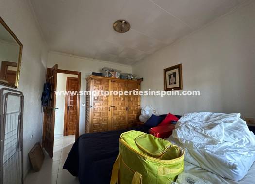 Reventa - Chalet Independiente - La Marina - Urbanización La Marina
