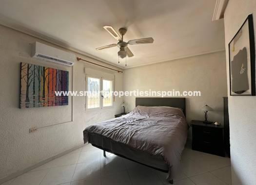 Reventa - Chalet Independiente - La Marina - Urbanización La Marina