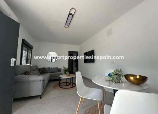 Reventa - Chalet Independiente - La Marina - Urbanización La Marina