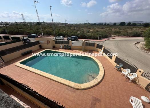 Resale - Semi Detached Villa - La Marina - Urbanización La Marina