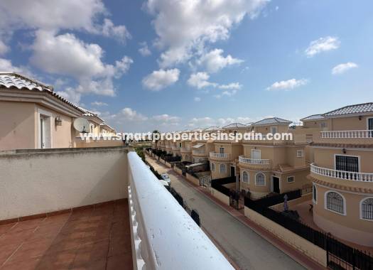 Resale - Semi Detached Villa - La Marina - Urbanización La Marina