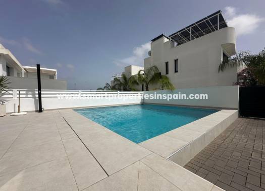 Reventa - Semi Detached Villa - La Marina - Urbanización La Marina